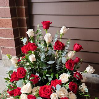 SY0082- Forever in Our Hearts Arrangment to Place Urn Inside with Red and White Roses