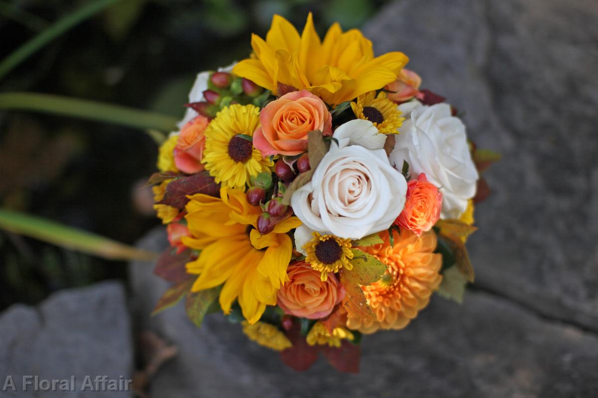 BB0386-Small Round Sunflower Bouquet