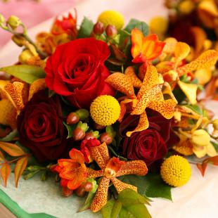BB0179-Red Rose and Yellow Billy Balls Bridal Bouquet