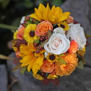 BB0386-Small Round Sunflower Bouquet