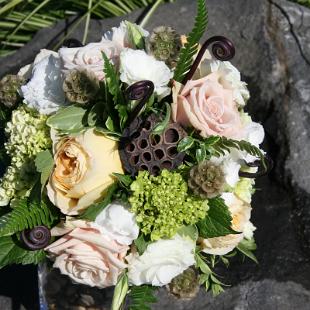 BB0490-Rustic Rose Bouquet