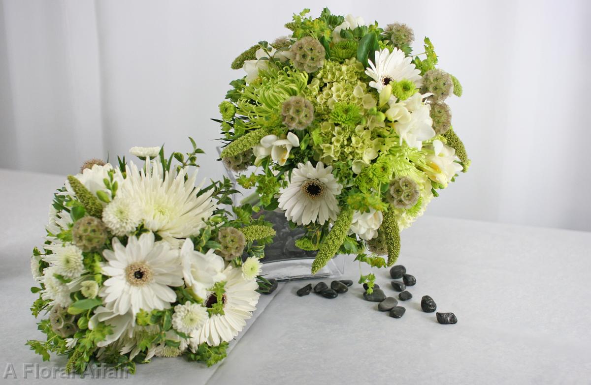 BB0513-Textured Green and White Spider Mum and Gerbera Daisy Bouquet