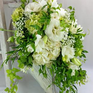 BB1126-Trailing English Garden Bouquet