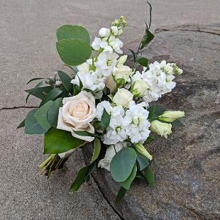 BB1476-White Flower and Greenery Bridesmaids Bouquet