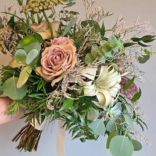 BB1590-Dusty Mauve, Greenery and Air Plant Brides