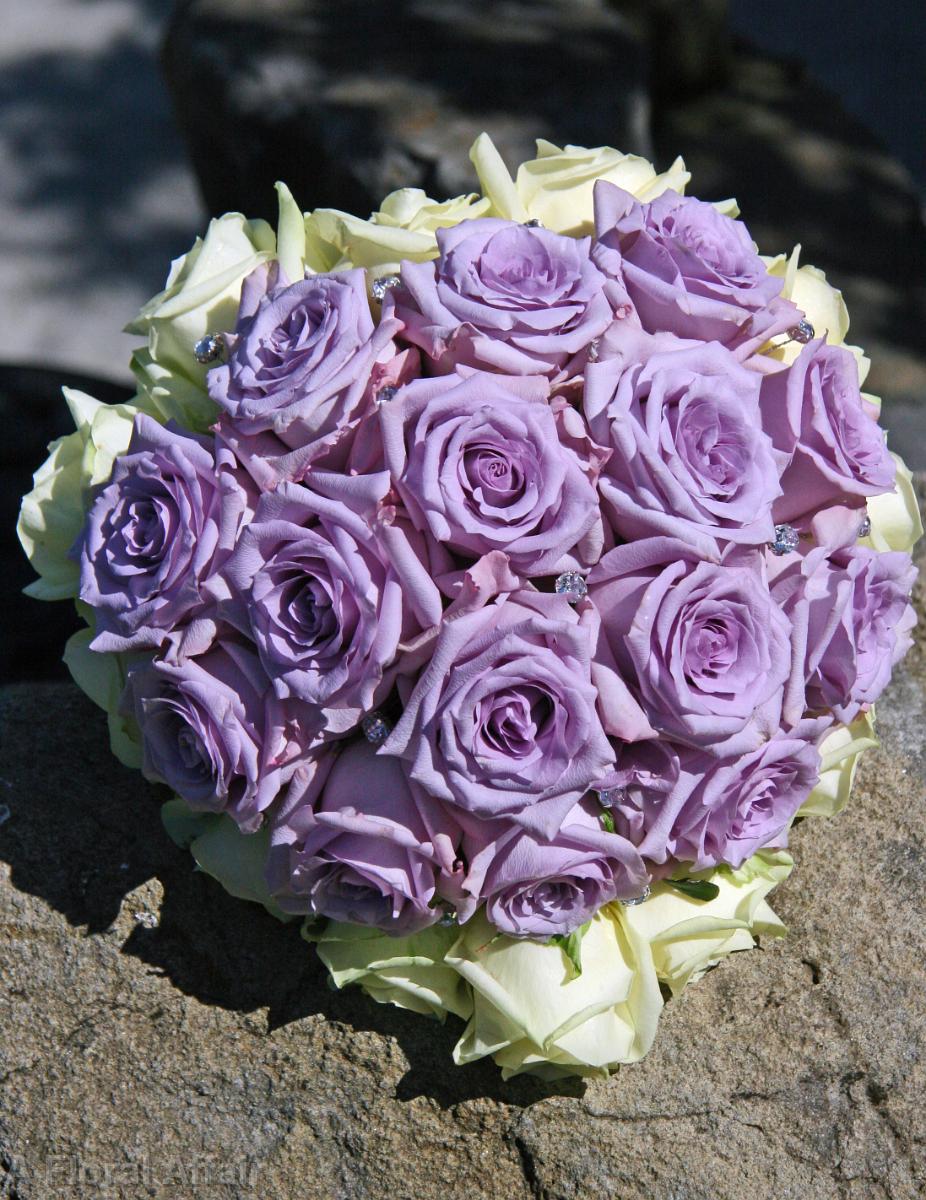 BB0713-Heart Shaped Rose Bouquet