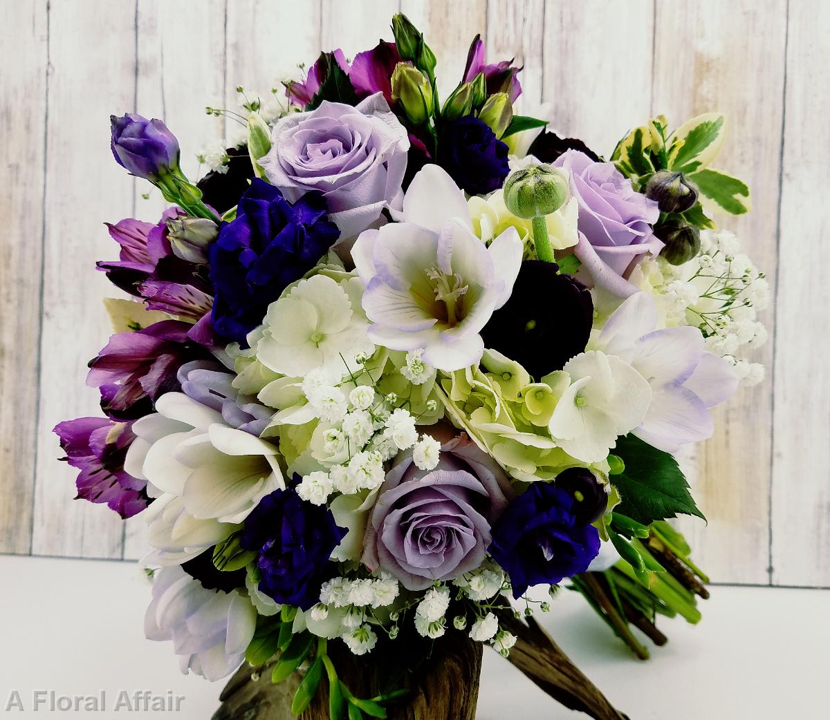 BB1341-Elegant, Romantic Amethyst and Lavender Brides Bouquet