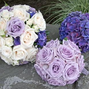 BB0585-Vintage Ivory and Lavender Rose Bouquets