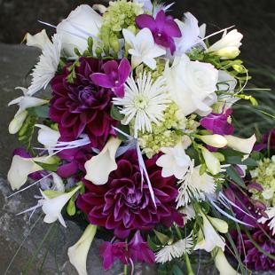 BB0597-White and Plum Cascade Bouquet