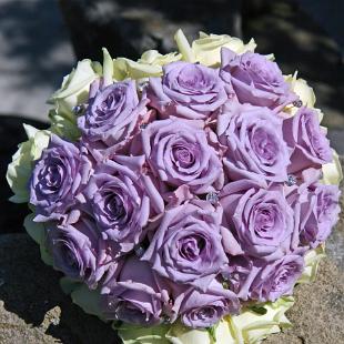 BB0713-Heart Shaped Rose Bouquet