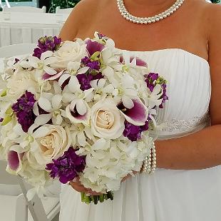 BB1371-Large Classic Romantic Plum and White Brides Bouquet