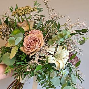 BB1590-Dusty Mauve, Greenery and Air Plant Brides