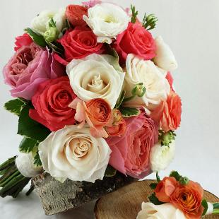 BB0962-Coral Peach and Ivory Brides Bouquet and Boutonniere