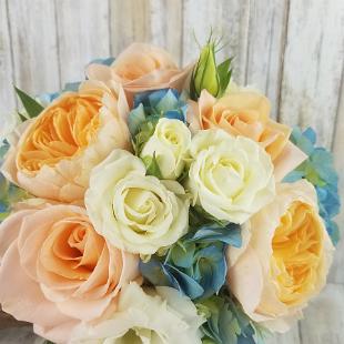 BB1465-Peach and Light Blue Bridesmaids Bouquet