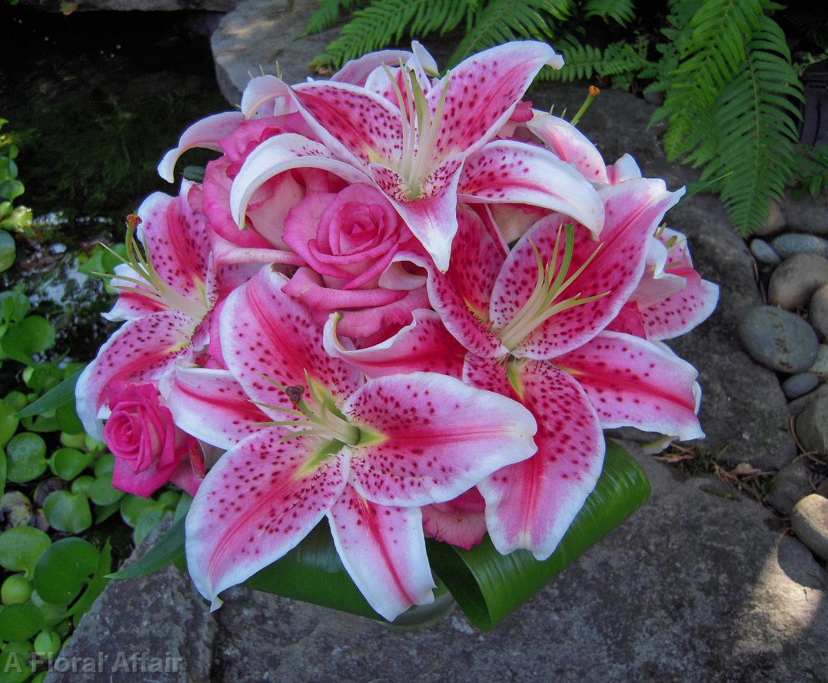 BB0471-Large Stargazer Lily and Rose Wedding Bouquet