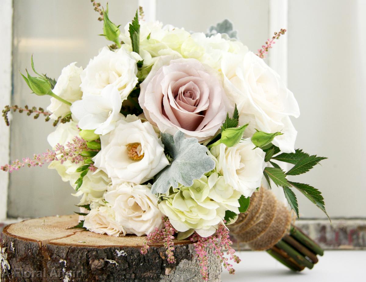 BB0894-Vintage Garden Brides Bouquet