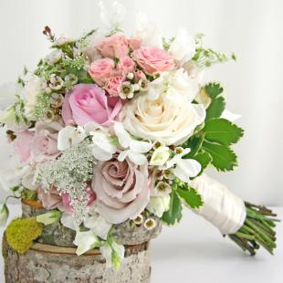 BB0869-Romantic Blushing Pink Brides Bouquet