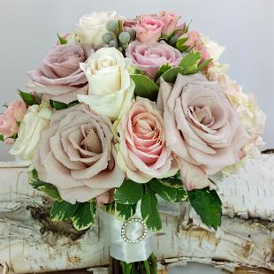 BB1136-Elegant and Romantic Blush Champagne and Gray Brides Bouquet