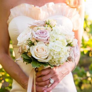 BB1297-Romantic Blush and Ivory Rose and Hydrangea Brides Bouquet