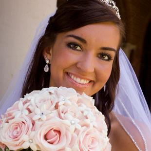 BB1310-Traditional Round Pink Brides Bouquet