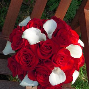 BB0236-Red Rose and White Calla Lily Wedding Bouquet