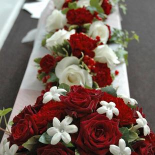 BB0555-Red and White Rose and Carnation Bouquets