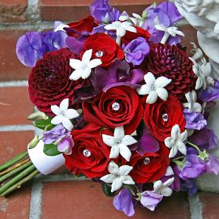 BB0710-Dramatic Bridal Bouquet