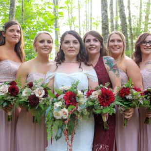 BB1243-Wedding flowers in blush and burgundy