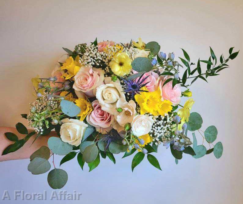 BB1693 - Soft Spring Bouquet with Daffodils