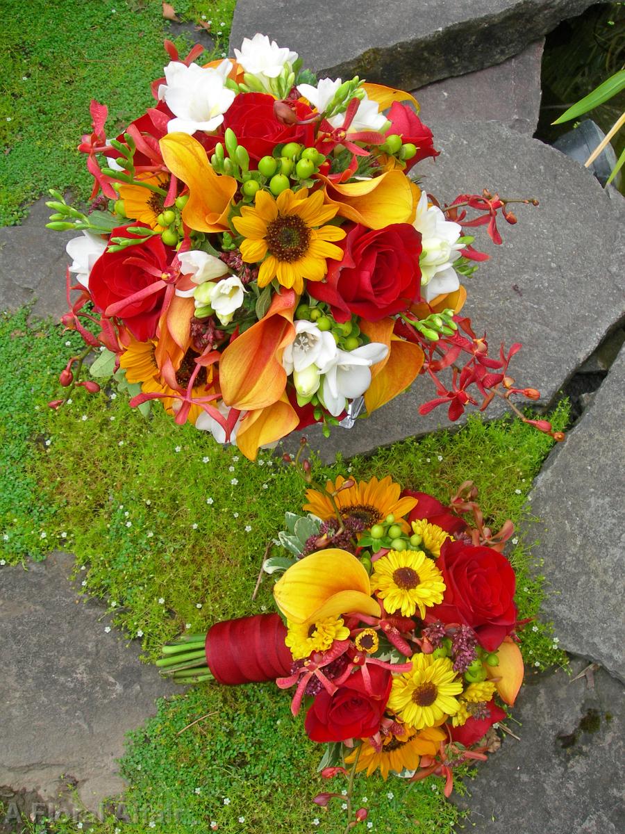 BB0125-Red and Yellow Sunflower Bridal Bouquets