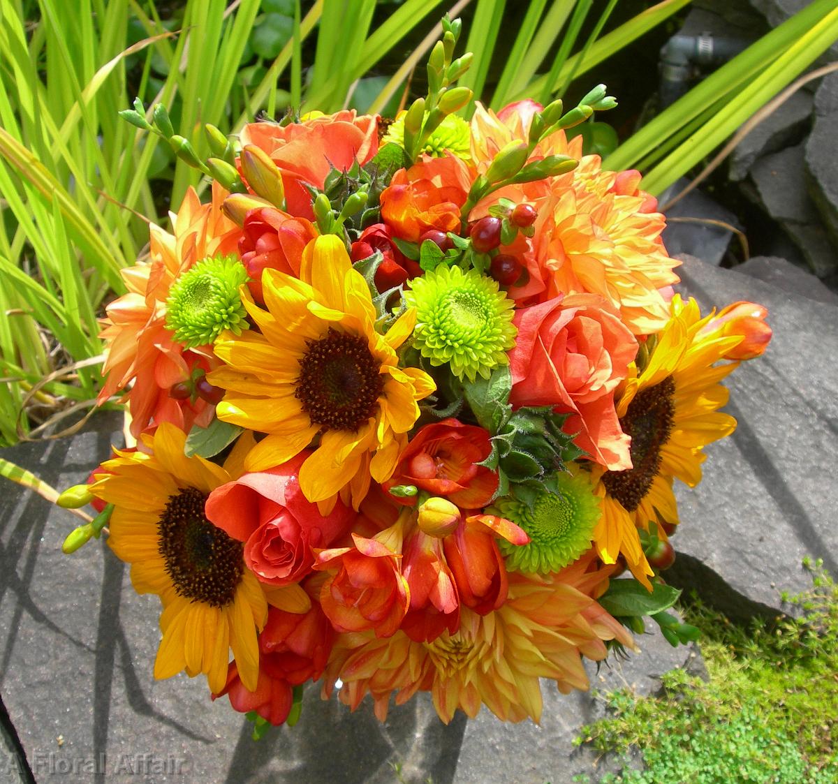 BB0143-Bright Sunflower Brides Bouquet