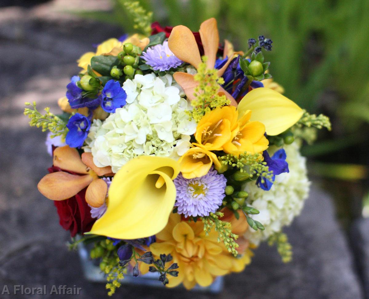 BB0438-Mixed Summer Bridal Bouquet