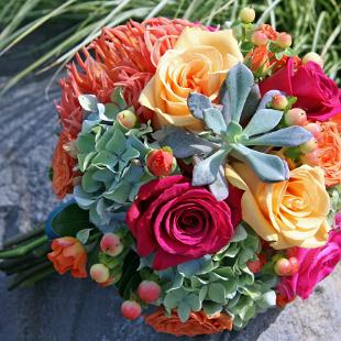 BB8012-Vibrant Garden Bouquet