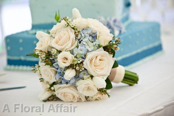 BB0563-Vintage Ivory Rose and Blue Hydrangea Bridal Bouquet