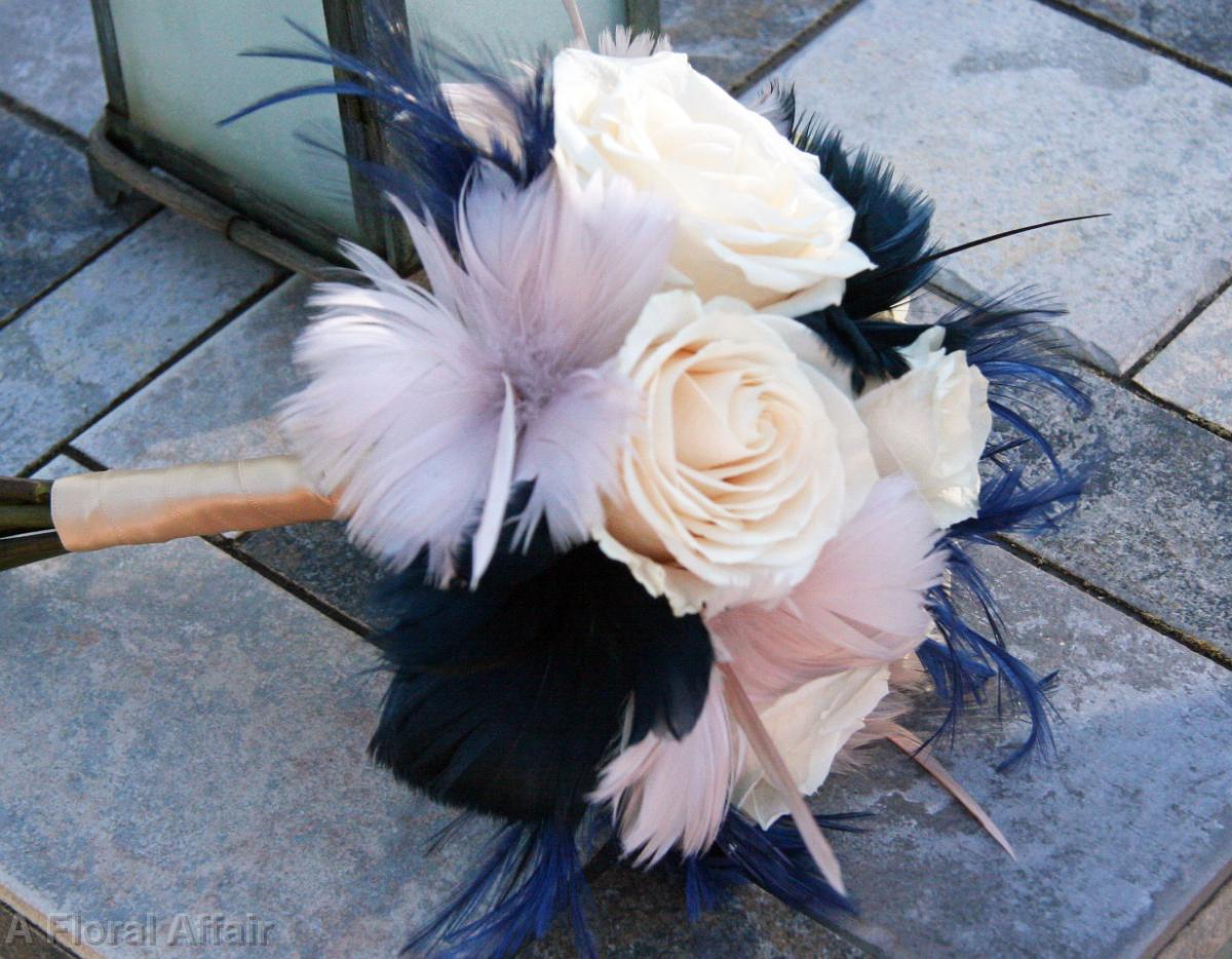 BB0851-Simple Rose and Feather Bouquet