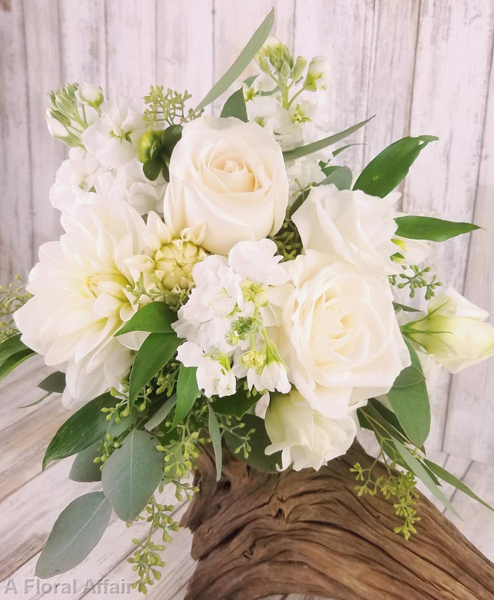 BB1495-White and Green Bridesmaids Bouquet