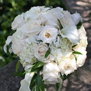 BB0491-Short Ivory Rose, Lily, and Hydrangea Garden Cascade