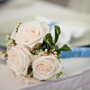 BB0562B-Hand Tied Rose Bouquet