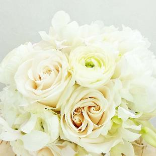 BB1217-All White Wedding Bouquet