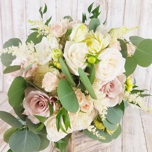 BB1493-Elegant Garden Bouquet in Blush and Whites-1