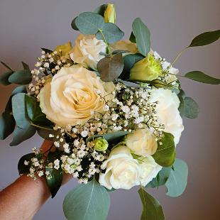 BB1602-All White Bridesmaids Bouquet