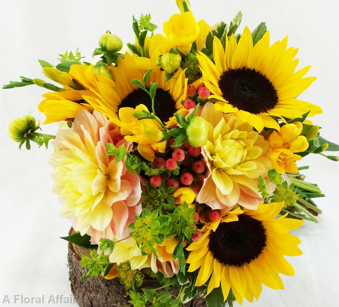 BB1002-Yellow and Coral Bridal Bouquet