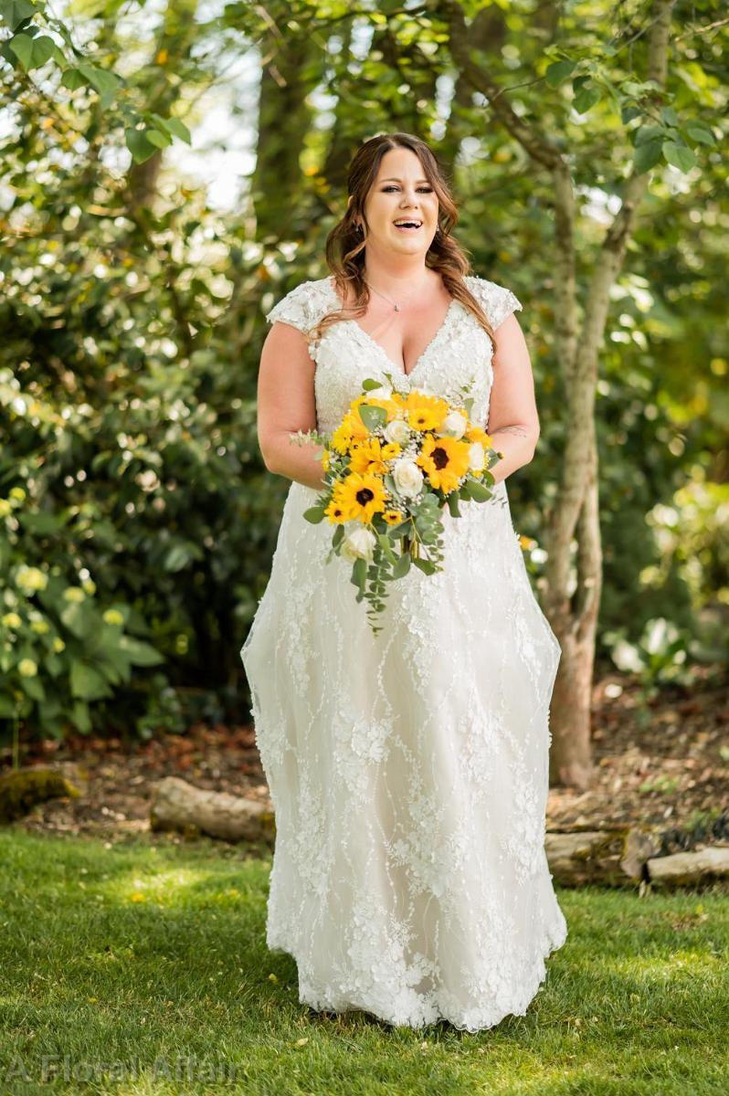 BB1646- Sunflower and ivory cascading bouquet