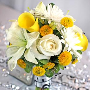 BB0476-Bright Yellow and White Bridal Bouquet