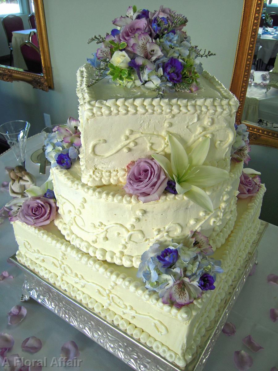 CA0084-Lavender and Blue Cake Flowers