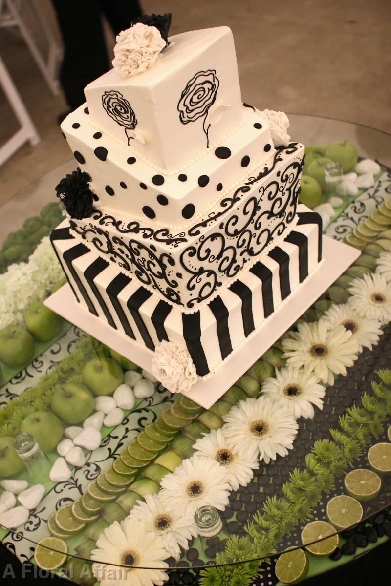 CA0107-Green and White Floral Under Glass Cake Table