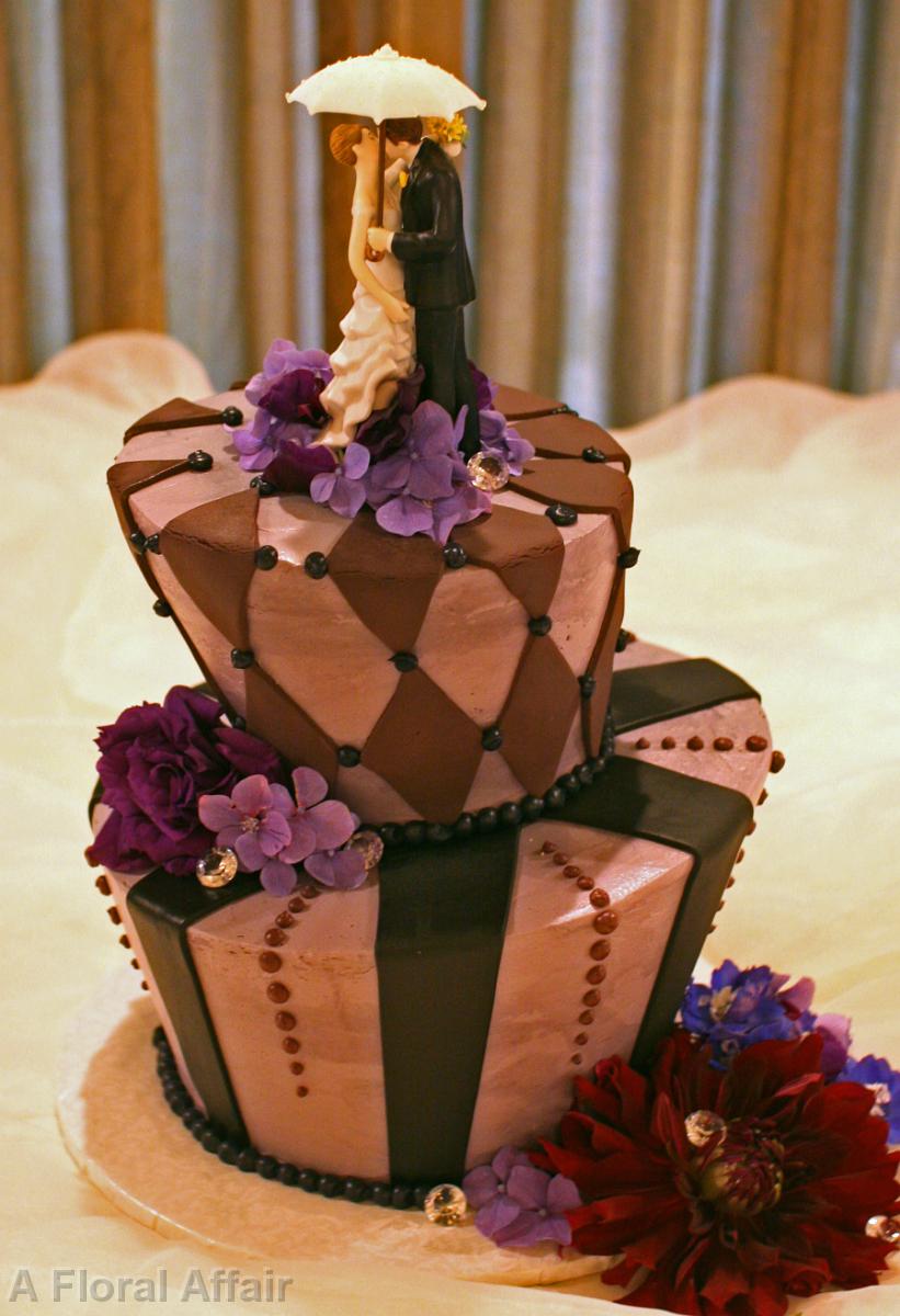 CA0109-Grooms Cake Flowers