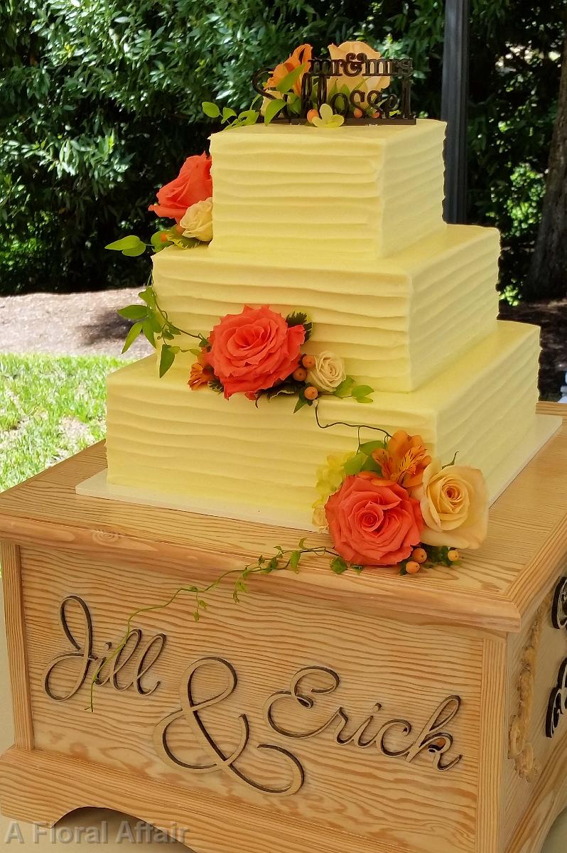 CA0152-Coral Roses and Vines on Wedding Cake