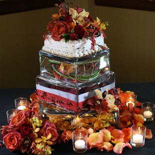 CA0120-Glass stacked wedding cake stand and floral