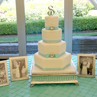 CA0136-Pool and Rhinestone Cake Accent